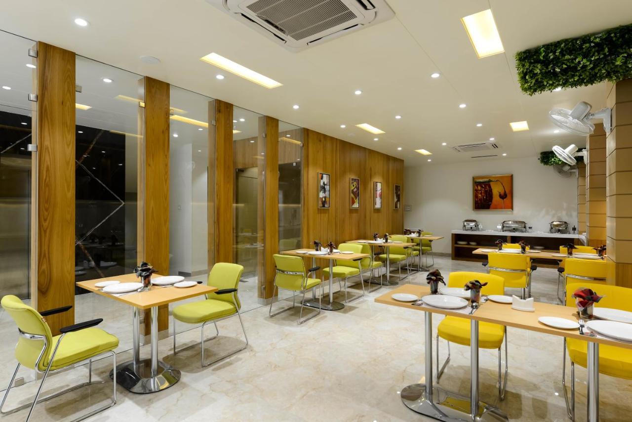 The Hubstreet Hotel,Bhopal Bagian luar foto