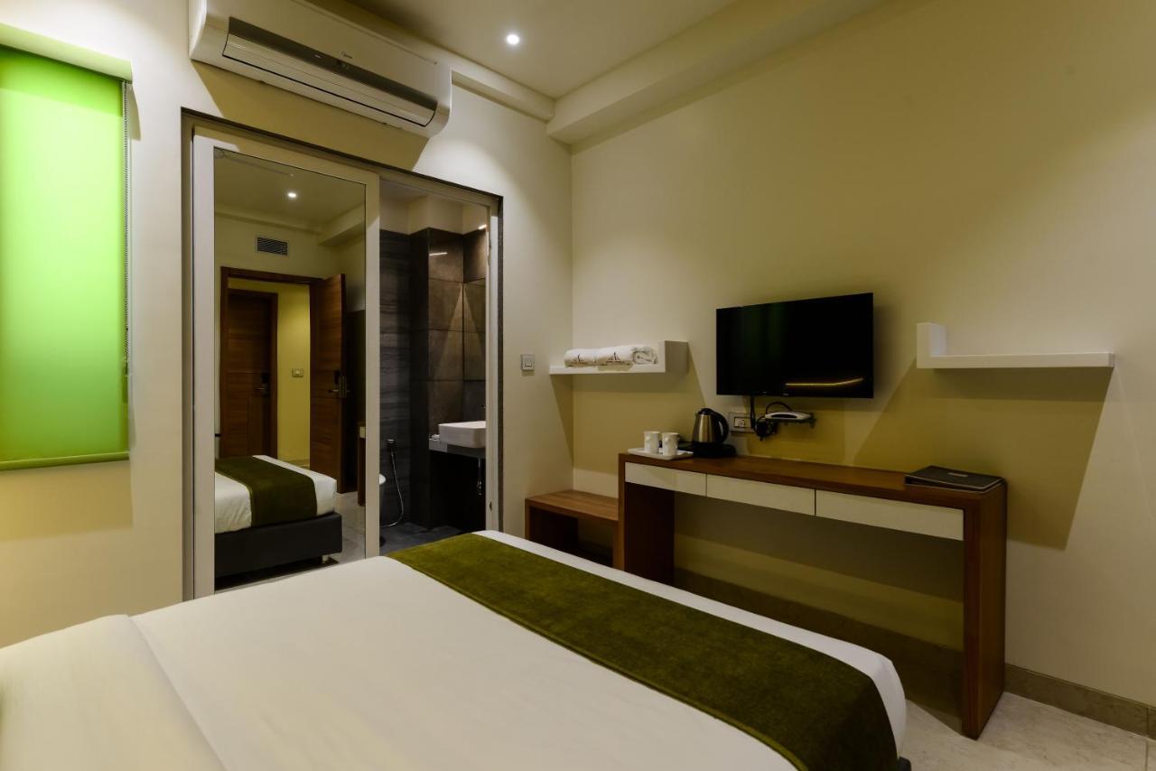 The Hubstreet Hotel,Bhopal Bagian luar foto